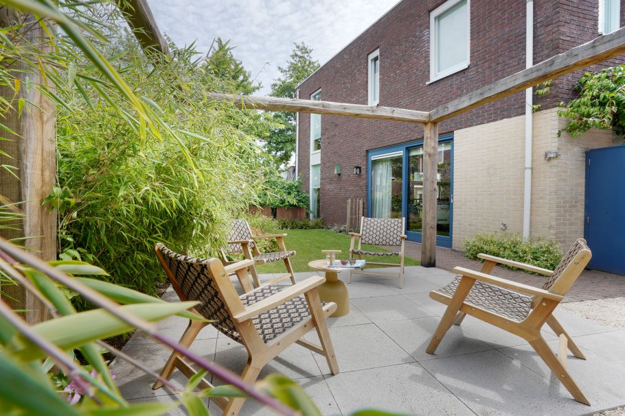 Heerlijke lounge set in tuin